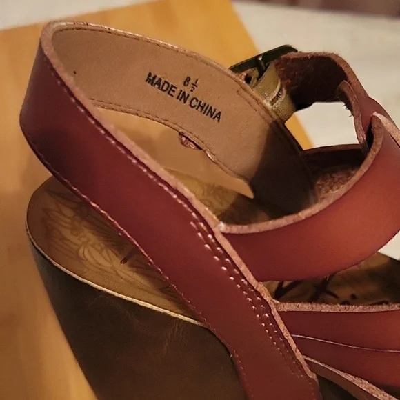 Women's Brown Wedge Sandals - Picture 4 of 6